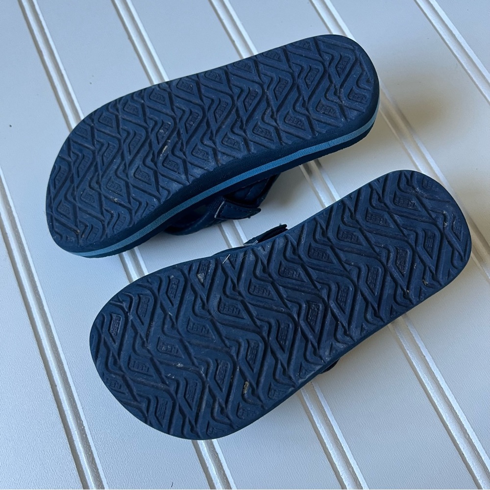 Reef Sandals - Picture 2 of 2